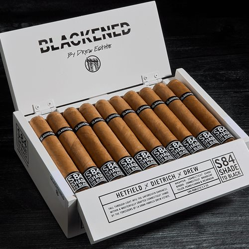 Blackened S84 Shade To Black Robusto